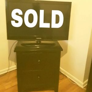 32" Samsung flat screen LOCAL PICK-UP Also